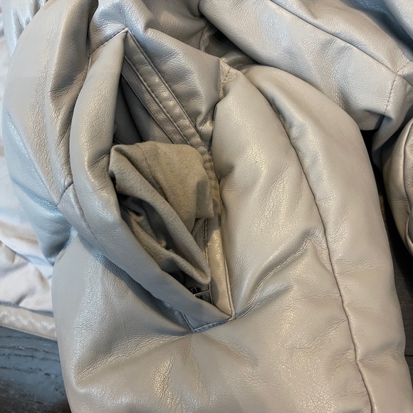 Aritzia Wilfred the cloud puff leather jacket coat in marble grey size large - Picture 6 of 16
